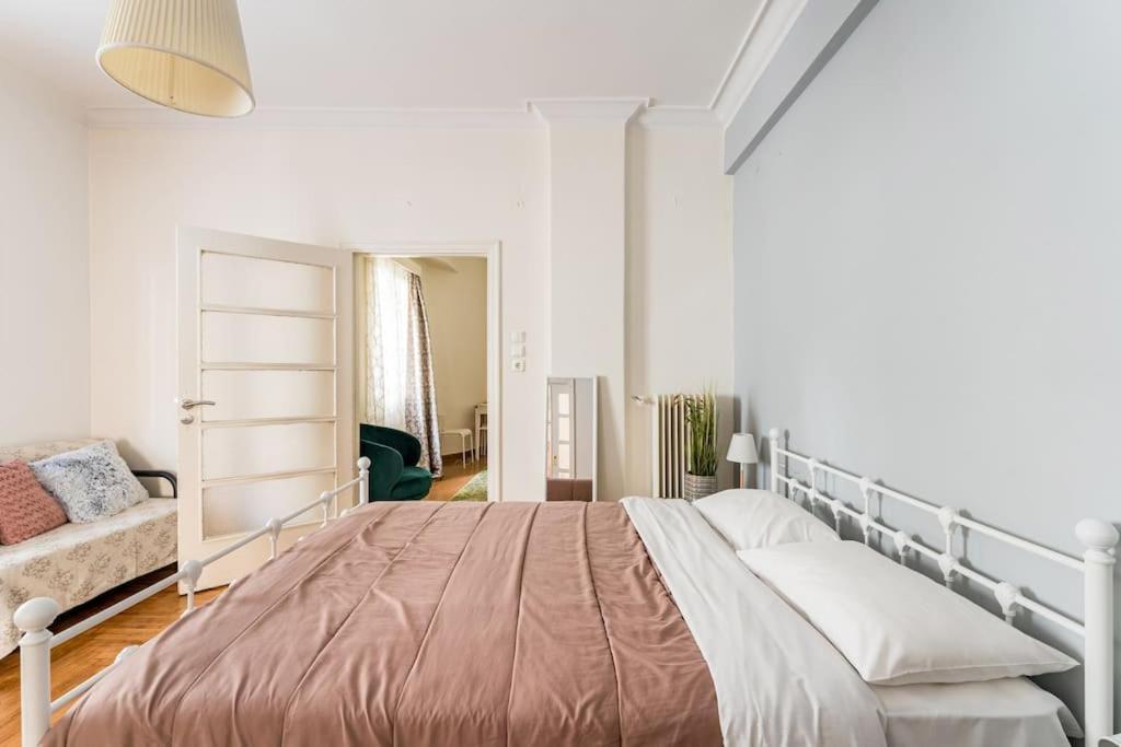 Amazing 3Bdr Apt With Unique Roof Garden In Plaka Атина Екстериор снимка