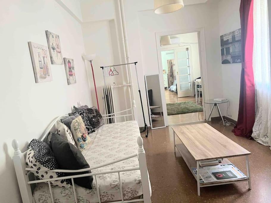 Amazing 3Bdr Apt With Unique Roof Garden In Plaka Атина Екстериор снимка